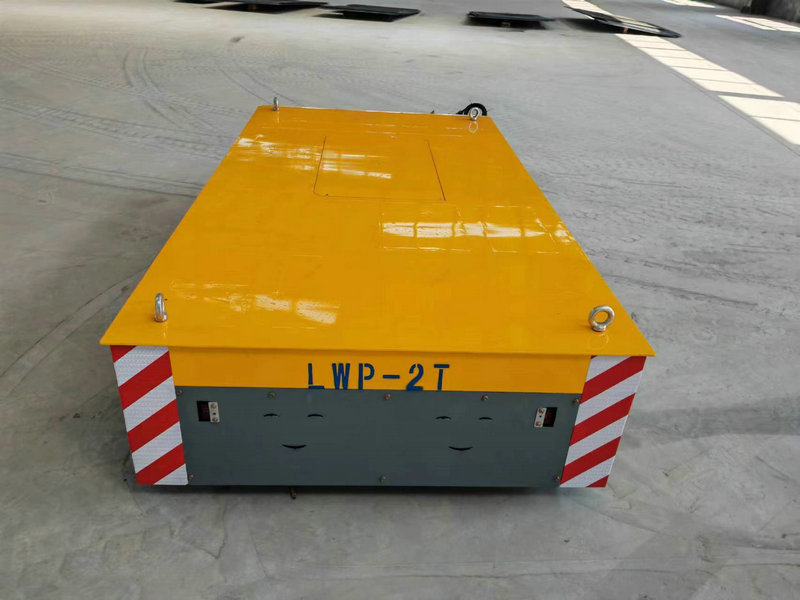 Steerable Trackless Transfer Trolley for Handling Mold