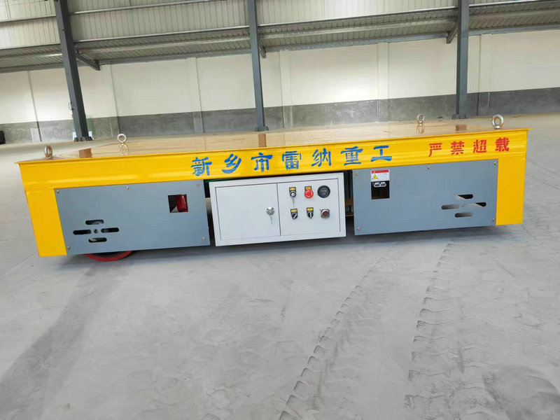 Steerable Trackless Transfer Trolley for Handling Mold