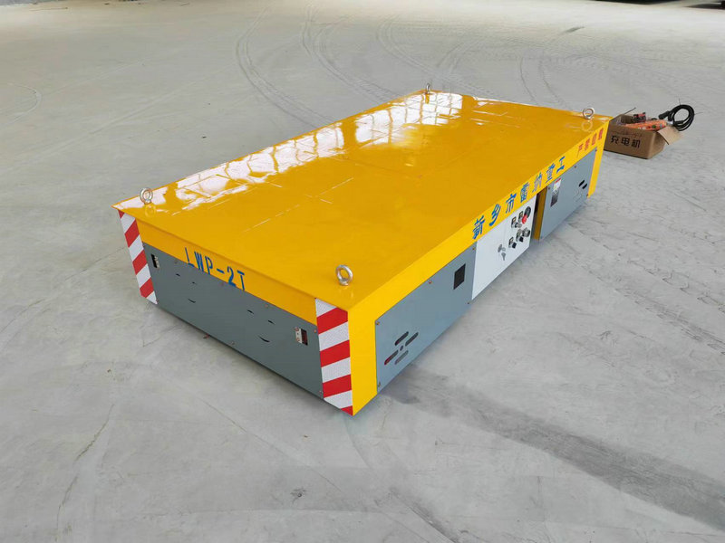 Steerable Trackless Transfer Trolley for Handling Mold
